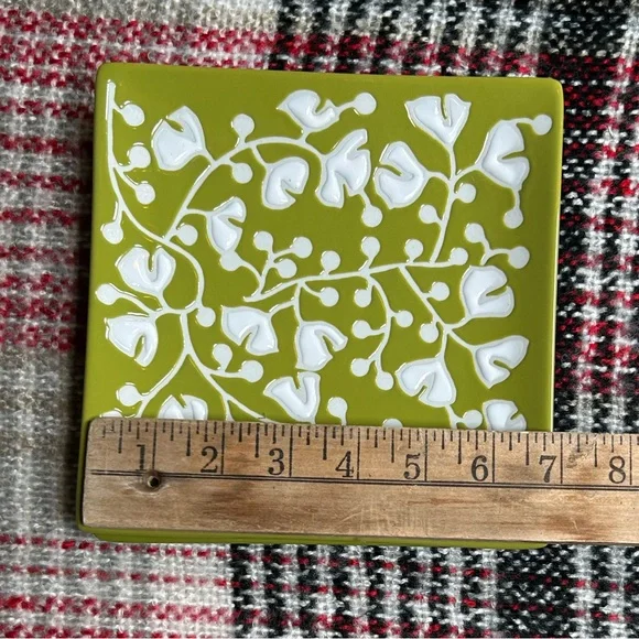 Crate & Barrel 3 Piece Akemi Floral Serving Set - Picture 16 of 16